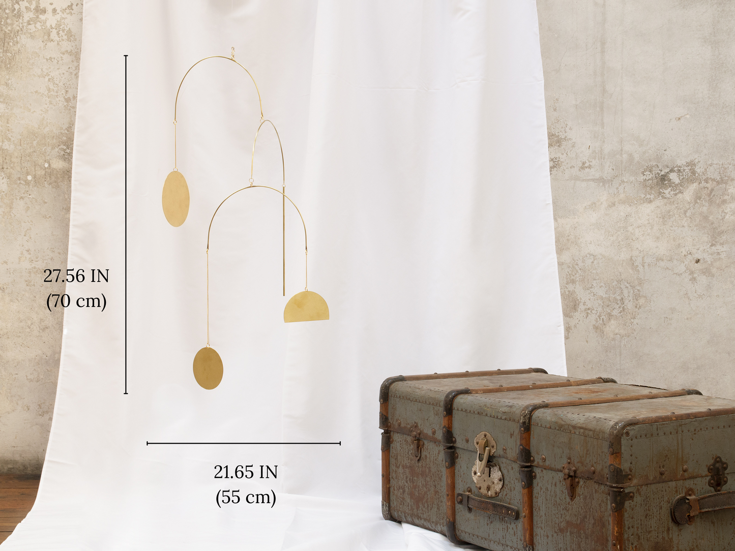 Móvil cinético de latón Plain Brass